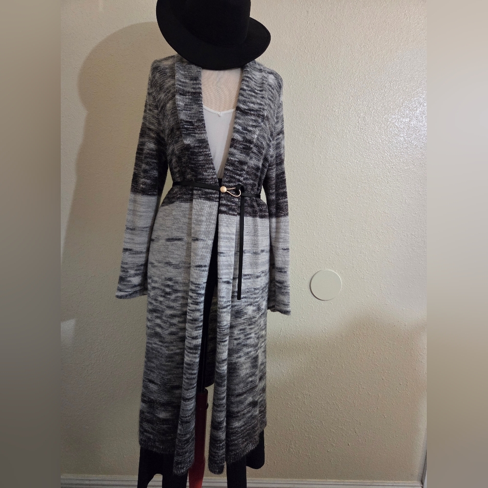 Open Cardigan - Picture 2 of 11